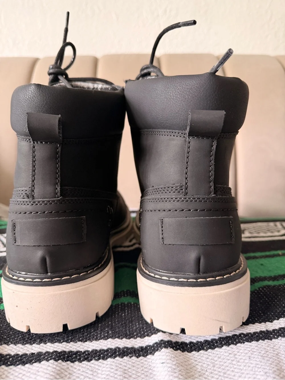 Men's Gray Lace-Up Rugged Boots